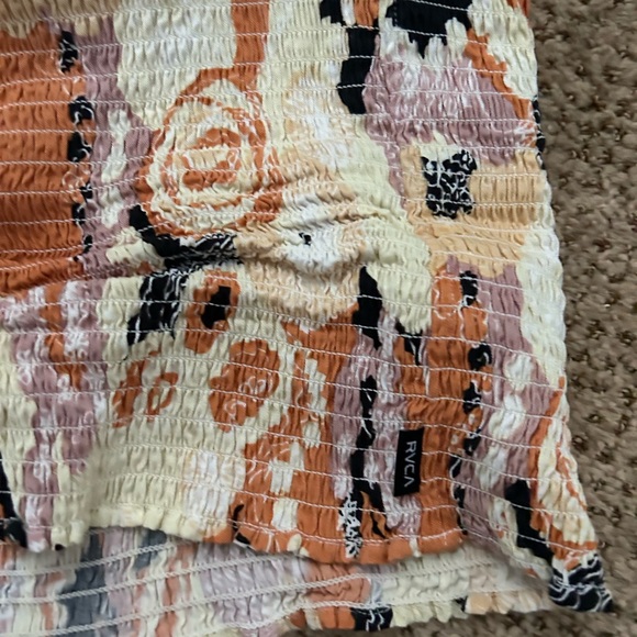 RCVA crop top size M/L - Picture 3 of 3